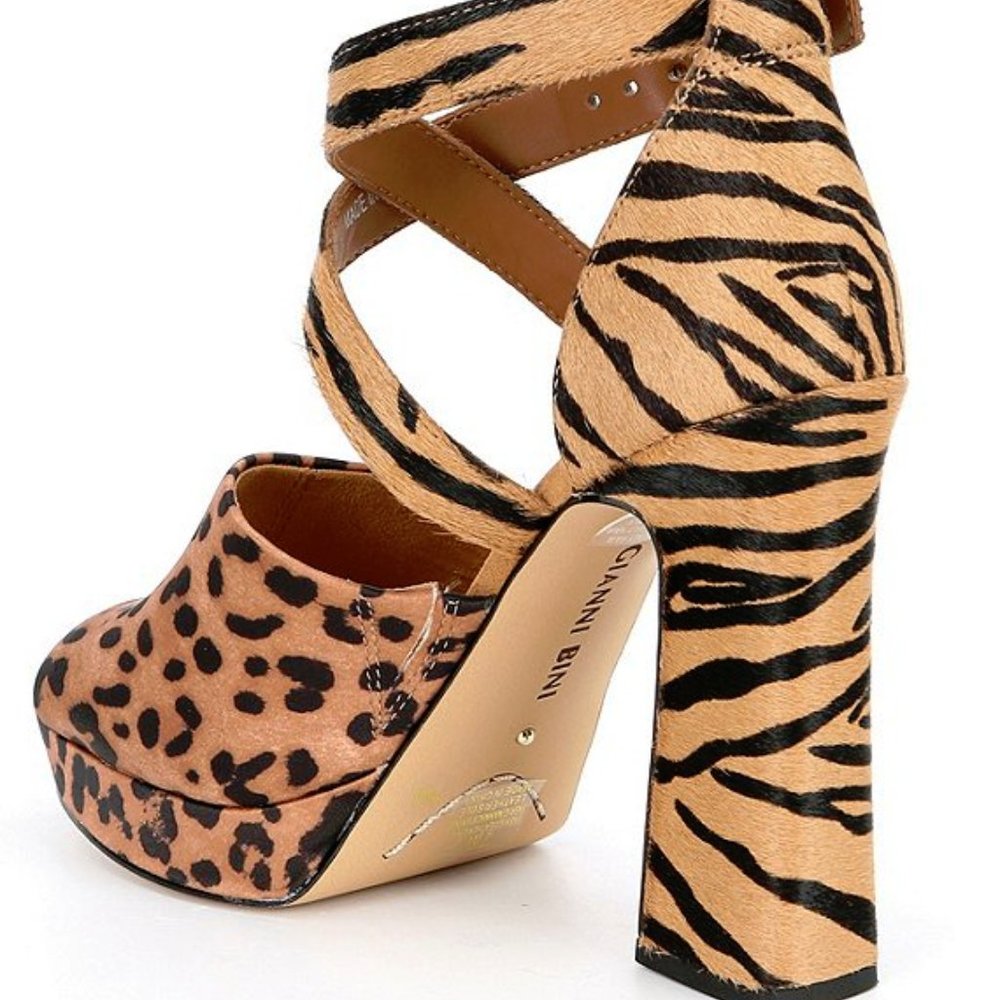 NEW Gianni Bini Animal Print Sandal Heels - Picture 3 of 3